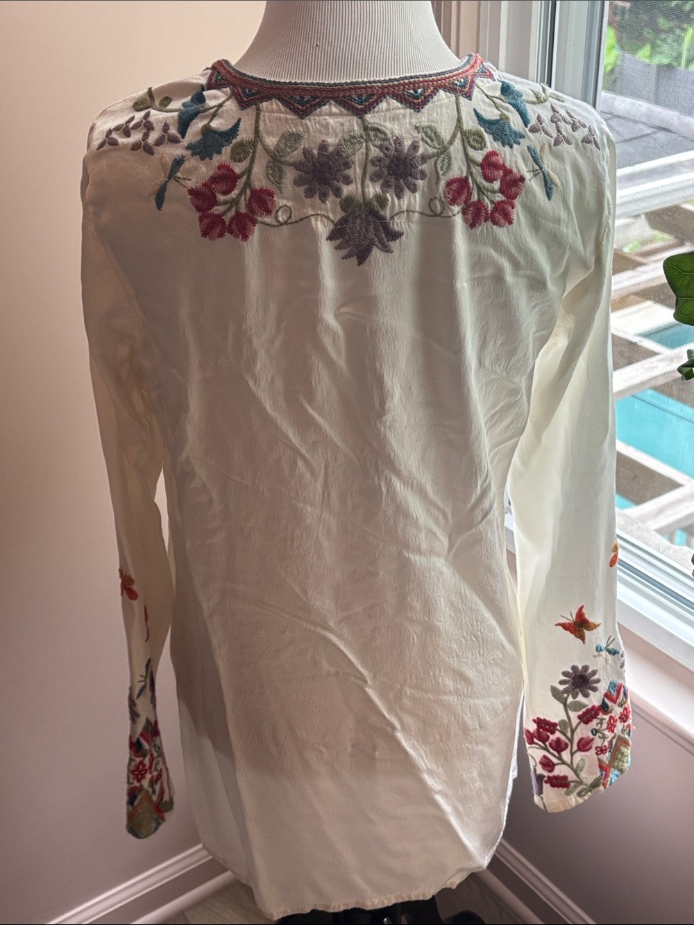 JOHHNY WAS BIYA “Blair” Satin Blouse Size XS MSRP $298 - Picture 4 of 6